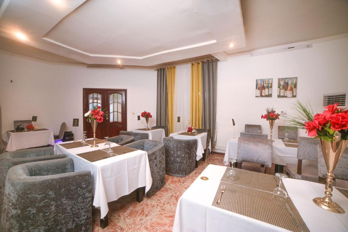 Les Residences De La Providence - Appart Hotel Yaoundé Kültér fotó